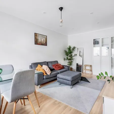 Wehost Modern 1br Near Metro In The Popular Lauttasaari